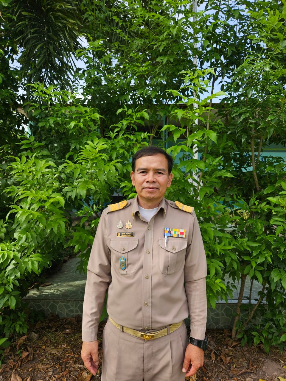 นายครรชิต หมื่นแก้ว