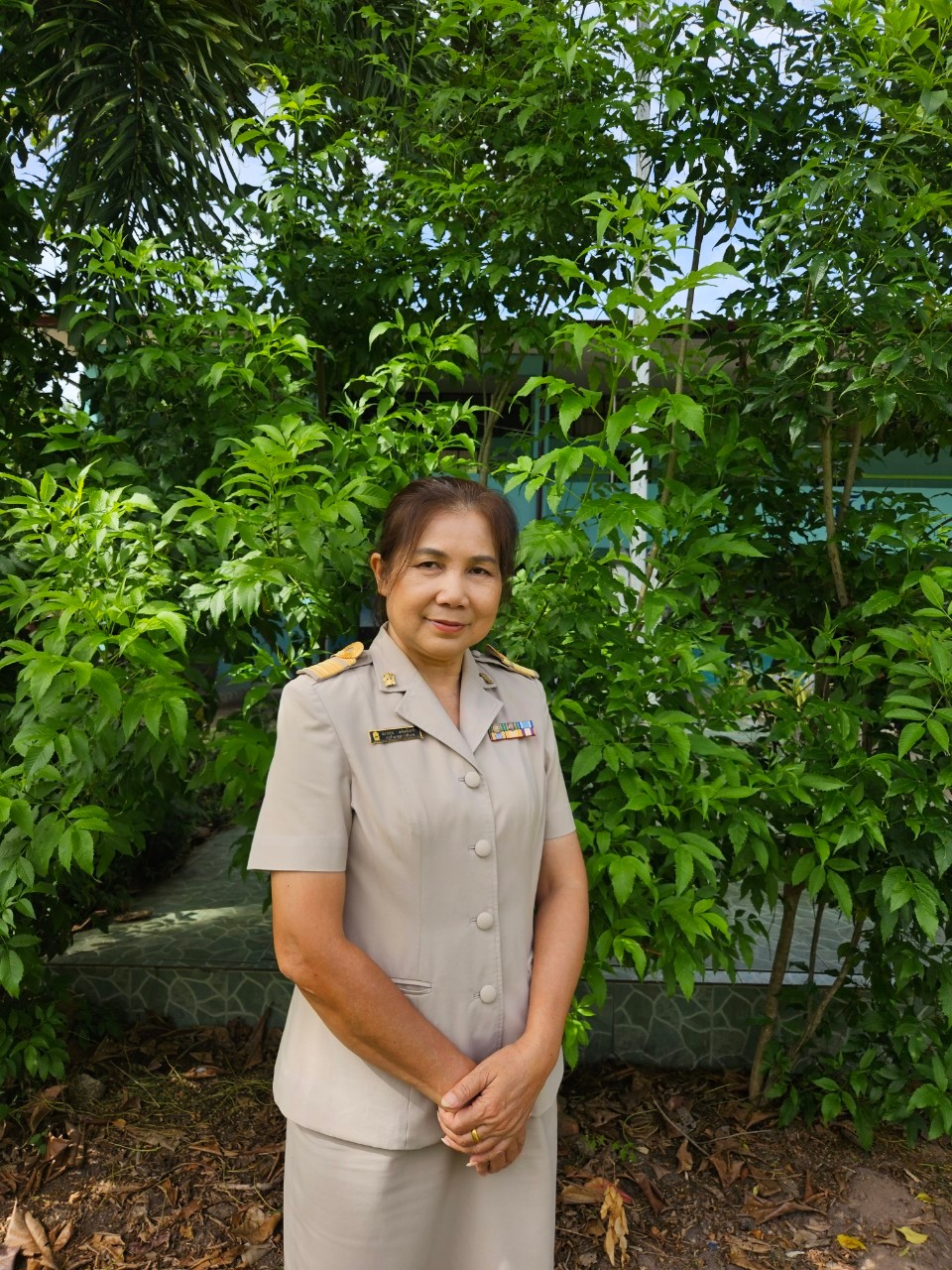 นางละออง แจ่มจันทร์