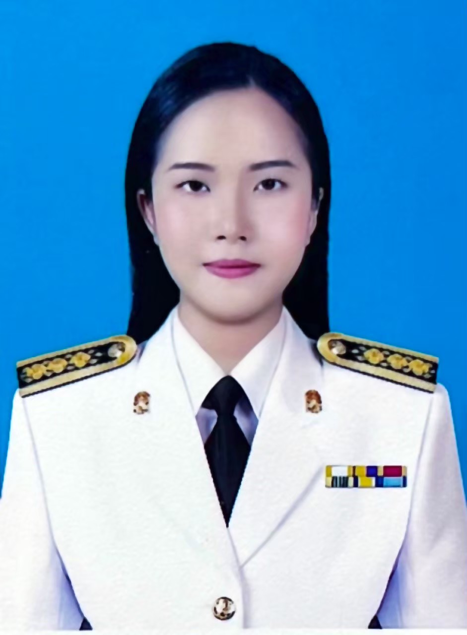 นางสาวชนุติกานต์ เสนารัตน์
