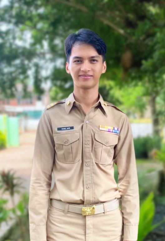 นายจักรพันธ์ แก้วศิริ