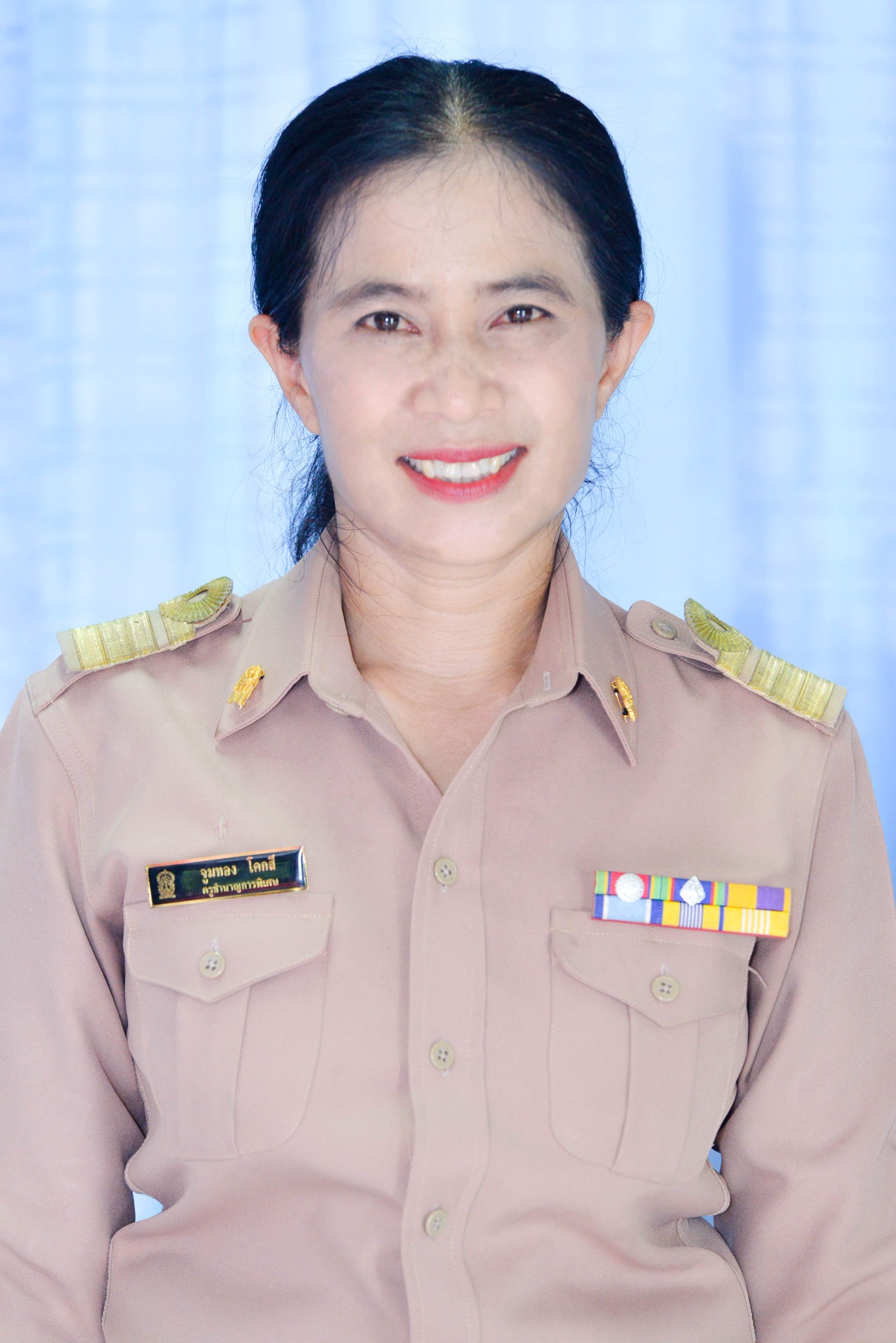 นางจูมทอง จันทร์ขัน