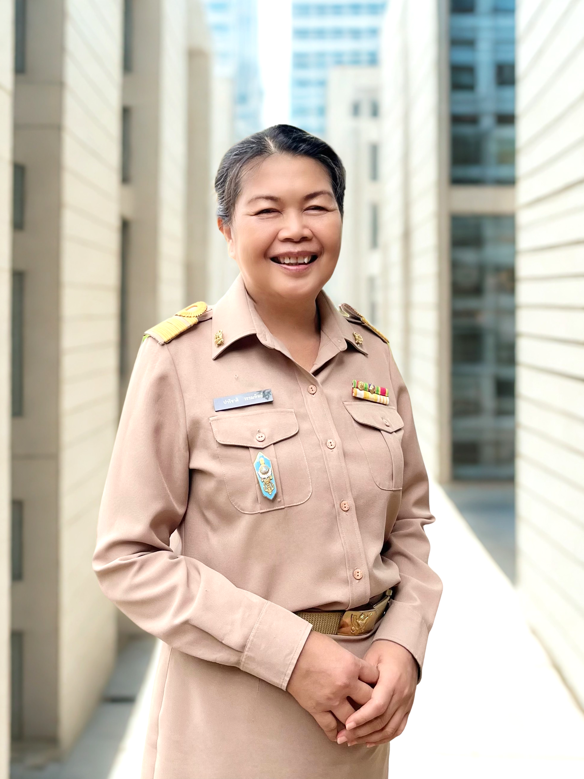 นางปาริชาติ วรรณทิพย์