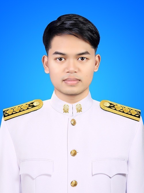 นายรชต ศรีนา