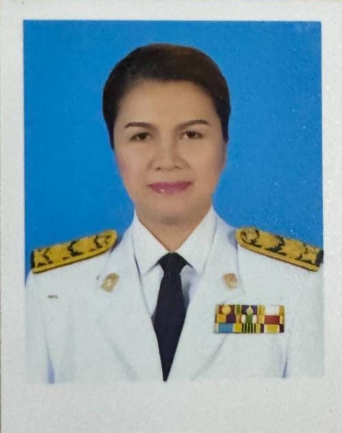 นางอุทุมพร อุ่นใจ