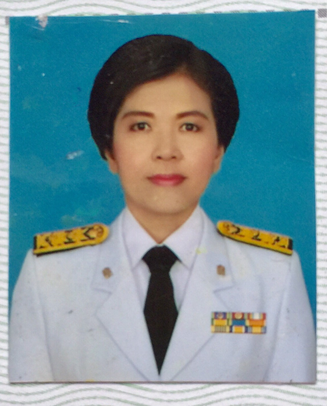 นางขจร  กองทุน