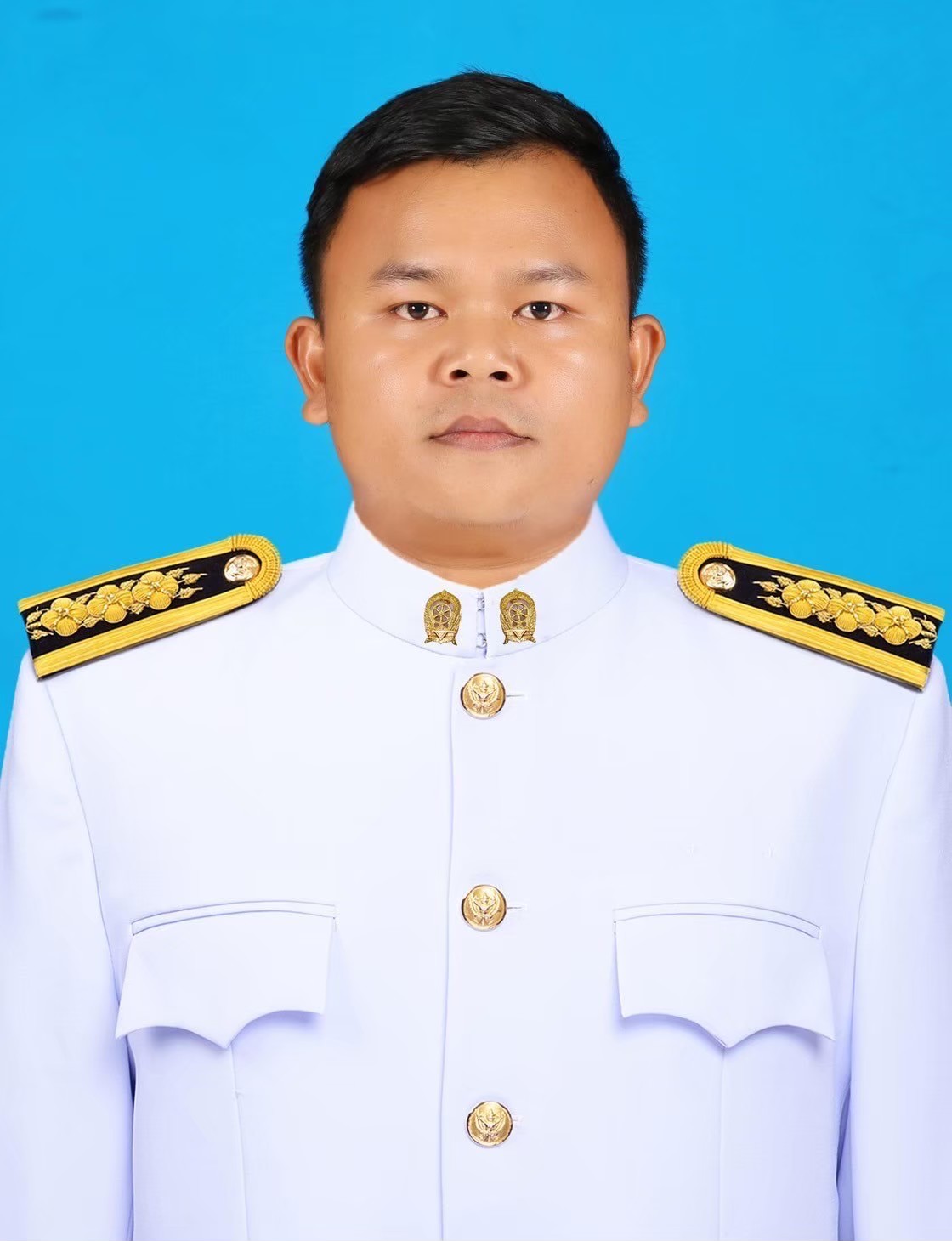 นายธันธร สิงห์โสภา