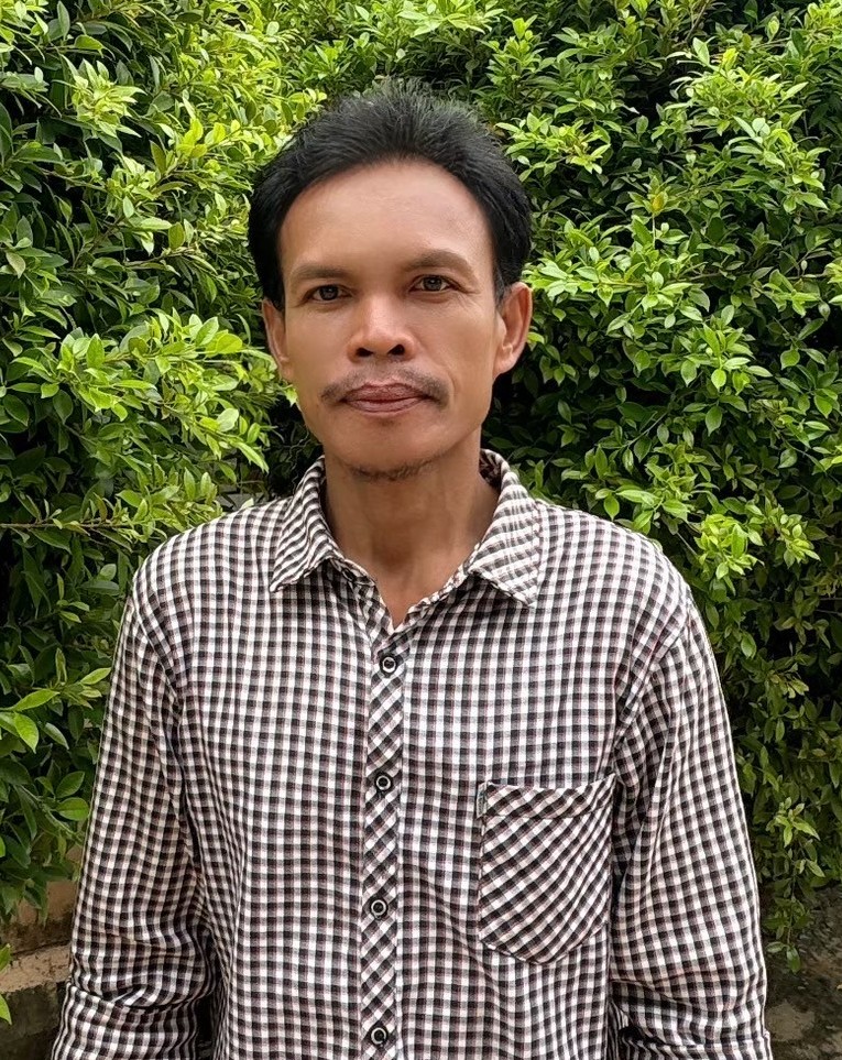 นายวสันต์ เดชอุทัย