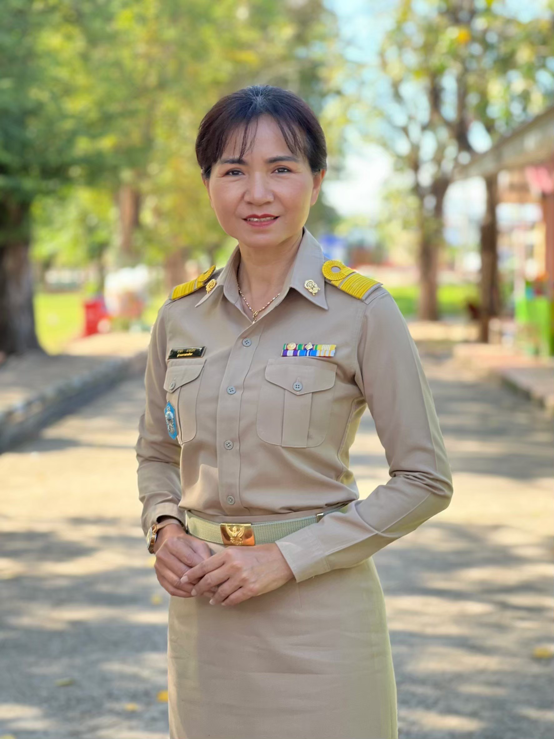 นางอรสา นามบิดา