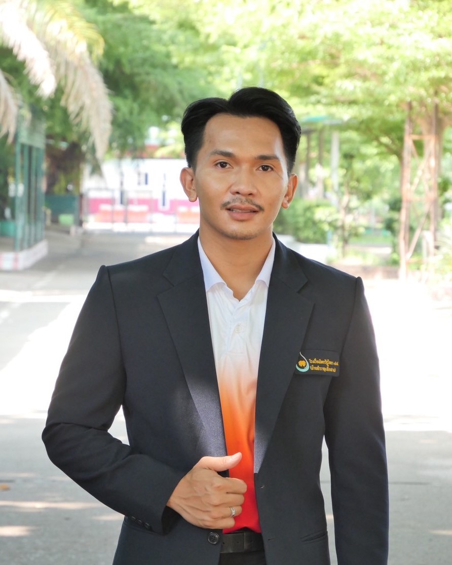 นายธนกฤต แลฟเฟอร์ที